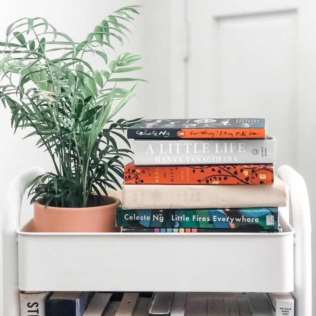 bookstagram-bio-ideas-to-make-your-profile-stand-out